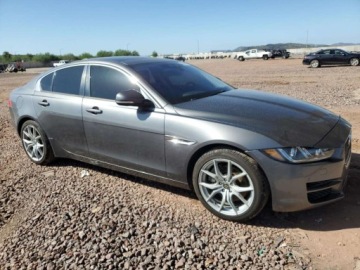 Jaguar XE 2018 Jaguar XE Premium 2018 2.0l 2.0 Benzyna 247KM, zdjęcie 4