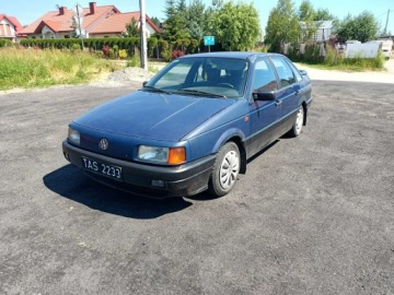 Volkswagen Passat B3 Sedan 1.8 90KM 1992 Volkswagen Passat 1.8 92r, zdjęcie 1