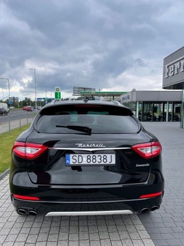Maserati Levante 3.0 V6 GDI 350KM 2017 Maserati Levante 3.0 benz 349KM 2017r czarny- czerwone wnętrze Stan idealny, zdjęcie 7