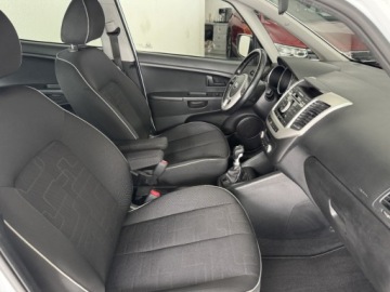 Kia Venga Mikrovan Facelifting 1.4 DOHC 90KM 2016 Kia Venga 1.4GDI 90KM UEFA Euro 2016 Alu Klima BDB Stan SSU 1.4 90KM, zdjęcie 16