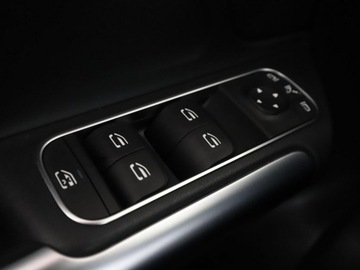 Mercedes Klasa B W247 Sports Tourer 1.3 B180  136KM 2019 Mercedes B 180 Automat, Kamera, Navi, Aut.klima,, zdjęcie 37