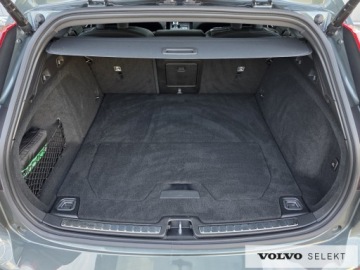 Volvo V60 II  Kombi Facelifting 2.0 B4 197KM 2025 Volvo V60 FV23 Plus Dark B4 197KM ACC BLIS Panoram, zdjęcie 16