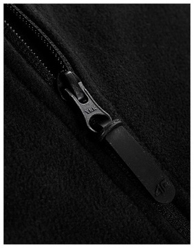 МУЖСКАЯ ТОЛСТОВКА ИЗ ТЕРМОАКТИВНОГО ФЛИСА 4F POLAR SS23M053