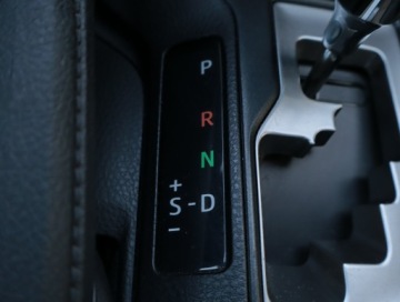 Toyota RAV4 IV MPV Facelifting 2.5 Hybrid 197KM 2016 Toyota RAV 4 2.5 Hybrid, Salon Polska, Serwis ASO, zdjęcie 20