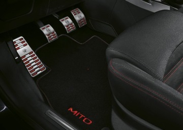 SADA VRSTVA NA PEDÁLY ALFA ROMEO MITO