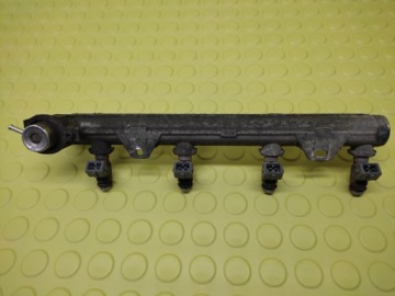 AUDI A2 1.4 Kraftstoffverteiler Einspritzleiste Einspritzdüse 036133319