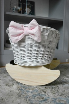 Плетеная колыбелька для кукол, цвет БЕЛЫЙ, изготовлена ​​из лозы.