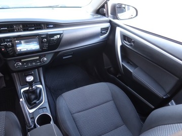Toyota Corolla X Sedan Facelifting 1.6 Valvematic 132KM 2014 Toyota Corolla 1.6 Valvematic, Salon Polska, zdjęcie 7