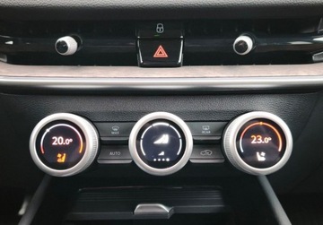 Skoda Superb III Kombi Facelifting 2.0 TDI SCR 150KM 2024 Skoda Superb Laurin Klement, DCC, Kamera, ACC, CANTON, GPS, Masaze, Bezwy, zdjęcie 28