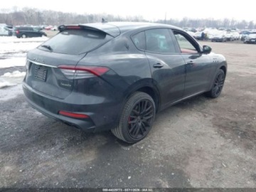 Maserati Levante 2022 Maserati Levante Modena S 2022 3.8 Benzyna 550KM, zdjęcie 5