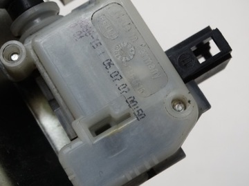 ЗАЩЕЛКА ПРИВОДА ЗАДНЕЙ ЗАСЛОНКИ OCTAVIA II 1Z9827511C