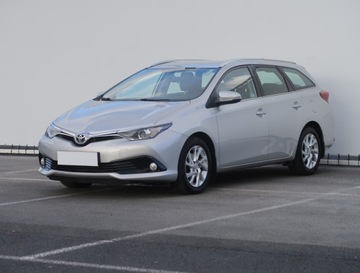 Toyota Auris II Touring Sports Facelifting 1.6 Valvematic 132KM 2015 Toyota Auris 1.6 Valvematic, Salon Polska, zdjęcie 1