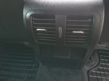 Volkswagen Passat B7 Variant 2.0 TDI CR DPF BlueMotion 140KM 2011 Volkswagen Passat 2.0 TDI 140KM Klimatronic, zdjęcie 21