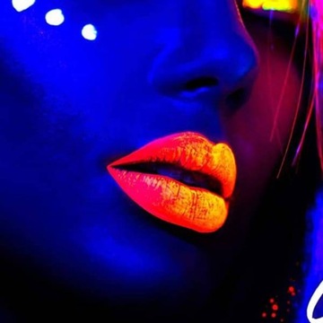 Szminka Neonowa Świecąca w UV 6 Kolorów Zestaw na Impreze Glow Party MIX