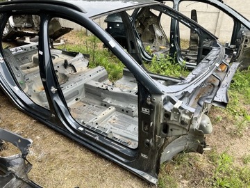 ĆWIARTKA PRZÓD PRAWA SEAT LEON IV KL 20-