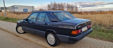 Mercedes 190 1.8 i 109KM 1993 Mercedes-Benz W201 (190) 1.8I Klima Z Grecji Bez Rdzy SportLine 1.8 Benzyna, zdjęcie 1