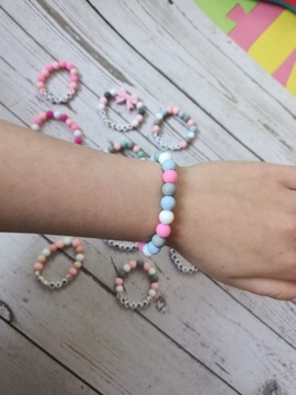 СИЛИКОНОВЫЙ БРАСЛЕТ С МНОГИМ ЦВЕТОВЫМ ДИЗАЙНОМ