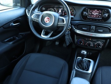 Fiat Tipo II Hatchback 1.4 T-Jet LPG 120KM 2017 Fiat Tipo 1.4 T-Jet, Serwis ASO, Navi, Klima, zdjęcie 6