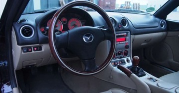 Mazda MX-5 II 1.6 16V 110KM 2004 Mazda MX-5 Memories LimitedEdition DrewnianeWykonczeniaJasna Skora1Wlascic, zdjęcie 13