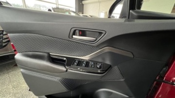 Toyota C-HR I 2018 Toyota C-HR 1.8 Hybryda Bardzo ladny stan Czarny dach Navi Kamera MOZLIWA, zdjęcie 27