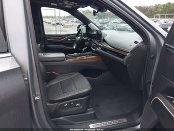 Cadillac Escalade III 2021 Cadillac Escalade Premium Luxury Platinum 2021 6.2l 6.2 Benzyna 420KM, zdjęcie 9