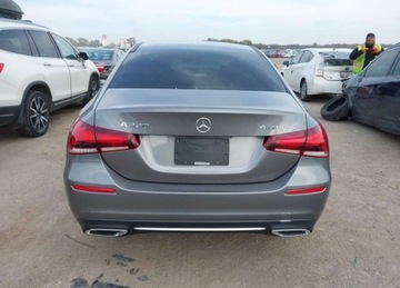 Mercedes Klasa A W177/V177 Sedan 2.0 220 190KM 2019 Mercedes-Benz Klasa A MERCEDES-BENZ A 220 4MATIC 2.0 Benzyna 191KM, zdjęcie 3