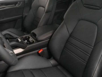 Porsche Cayenne III 2025 PORSCHE Cayenne Turbo E-Hybrid Suv 4.0 (599KM) 2025, zdjęcie 3