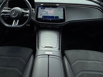 Mercedes Klasa E W214 Sedan 2.0 220d 197KM 2025 E Klasa 220 d 4-Matic AMG 2.0 197KM 2025, zdjęcie 7
