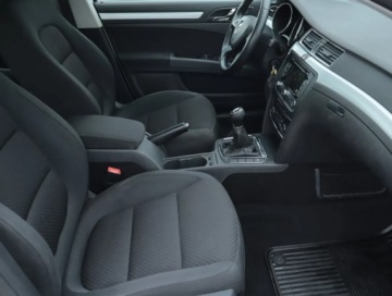 Skoda Superb II Outdoor 2.0 TDI CR DPF  140KM 2014 Skoda Superb 2.0 TDI, Salon Polska, Navi, Xenon, zdjęcie 7