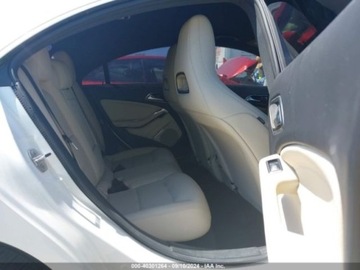 Mercedes CLA C118/X118 2019 Mercedes-Benz CLA 2019r., 2.0l, od ubezpieczalni 2.0 Benzyna 208KM, zdjęcie 9