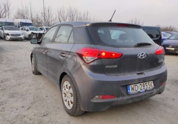 Hyundai i20 I Hatchback 5d Facelifting 1.2 DOHC 85KM 2015 Hyundai i20 2015r, 1.2 Benzyna LPG. Lekko uszkodzony przod. Jezdzi. 1.2, zdjęcie 3