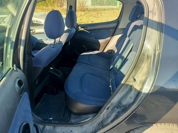 Peugeot 206 Hatchback 1.1 i 60KM 2003 Peugeot 206 1.1 03r, zdjęcie 5