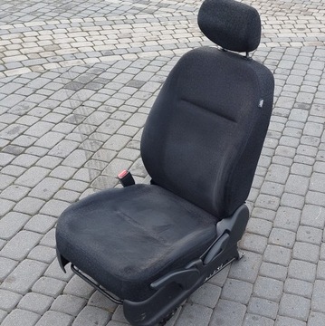 SEDADLO PŘEDNÍ LEVÝ HONDA FR-V
