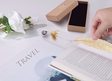 ЗАКЛАДКА ИЗ ПЕРО ГОТОВЫЙ ПОДАРОК ​​НА ДЕНЬ УЧИТЕЛЯ ЭЛЕГАНТНЫЙ 3D