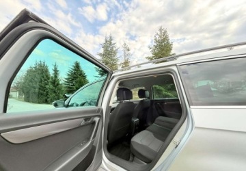 Volkswagen Passat B7 Variant 1.6 TDI CR DPF BlueMotion 105KM 2012 Volkswagen Passat Volkswagen Passat 1.6 TDI DPF BlueMot Highline 1.6 Diesel, zdjęcie 19