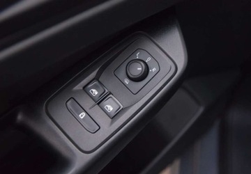 Volkswagen Caddy V Caddy 2.0 TDI 102KM 2021 Volkswagen Caddy 7 osobowy _ Kamera _ Drzwi przesuuwne 2.0 Diesel 102KM, zdjęcie 23