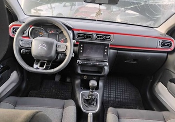Citroen C3 III Hatchback 1.2 PureTech 110KM 2019 Citroen C3 2019r, 1.2 Benzyna. Uszkodzony. Poobijany. Pali. 1.2 Benzyna, zdjęcie 4