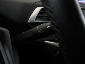 Peugeot 3008 I Crossover Facelifting 1.6 BlueHDi 120KM 2016 Peugeot 3008 Allure navi kamera półskóra hak, zdjęcie 32