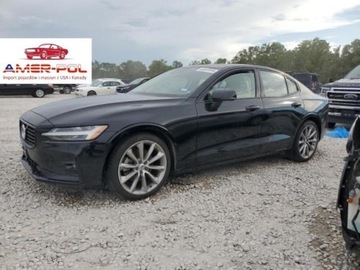 Volvo 2021 Volvo S60 2021r, B5, Momentum, 2.0L, AWD 2.0 Benzyna 247KM