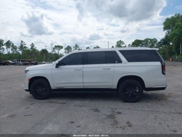 Cadillac Escalade III 2022 Cadillac Escalade 2022, ESV Premium Luxury, 4x4, od ubezpieczalni 6.2 420KM, zdjęcie 3