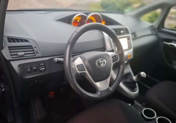 Toyota Verso Minivan 1.8 Valvematic 147KM 2010 Toyota Verso 147 Tys km 1.8 Benzyna 147KM, zdjęcie 7