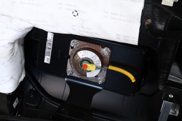 DESKA KONZOLA PÁSY KIA CEED II (12-18) AIRBAG ORIGINÁLNÍ