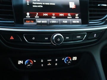 Opel Insignia I Sports Tourer Facelifting 2.0 CDTI Ecotec 170KM 2017 Opel Insignia 2.0 CDTI, 167 KM, Skóra, Navi, zdjęcie 15