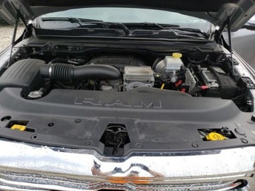  RAM 1500 2021r., Laramie, od ubezpieczalni 5.7 Benzyna 395KM, zdjęcie 10