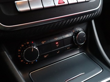 Mercedes Klasa A W176 Hatchback 5d Facelifting 180 d 109KM 2016 Mercedes A A 180 d, Skóra, Navi, Klima, Parktronic, zdjęcie 15
