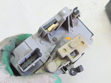 PEUGEOT 807 C8 2004R ZÁMEK DVEŘE PRAVÝ PŘEDNÍ