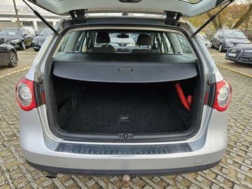 Volkswagen Passat B6 Variant 1.6 i 102KM 2009 Volkswagen Passat 1,6 Benzyna+ lpg 102KM, zdjęcie 14