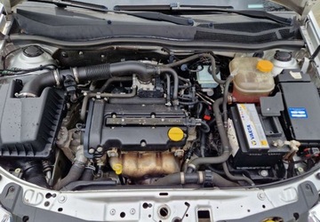 Opel Astra H Hatchback 5d 1.4 TWINPORT ecoFLEX 90KM 2009 Opel Astra 1,41-Wlasciciel5DrzwiKlima 1.4 Benzyna 90KM, zdjęcie 24