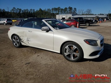 Mercedes Klasa E W213 2018 Mercedes-Benz Klasa E _E 400_W213_3.0 L_329 km_2018r 3.0 Benzyna 329KM, zdjęcie 1