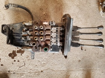 ROZDZIELACZ 4 SEKCYJNY WÓZEK STILL R70 35 40 45